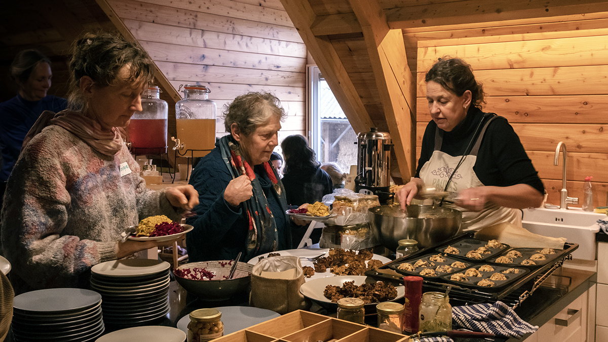 People preparing food