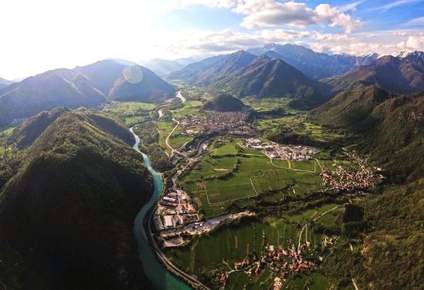 A town located in a beatutiful valley